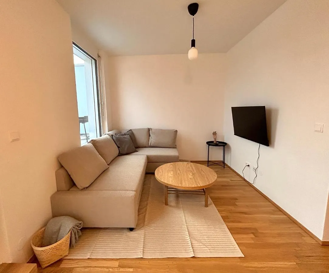 Gemuetliche Wohnung Mit Flair Und Natur Pur Вена