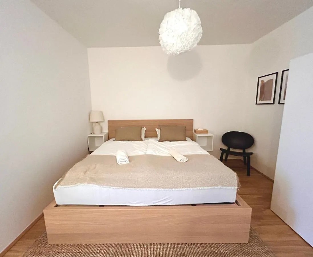 Gemuetliche Wohnung Mit Flair Und Natur Pur Вена